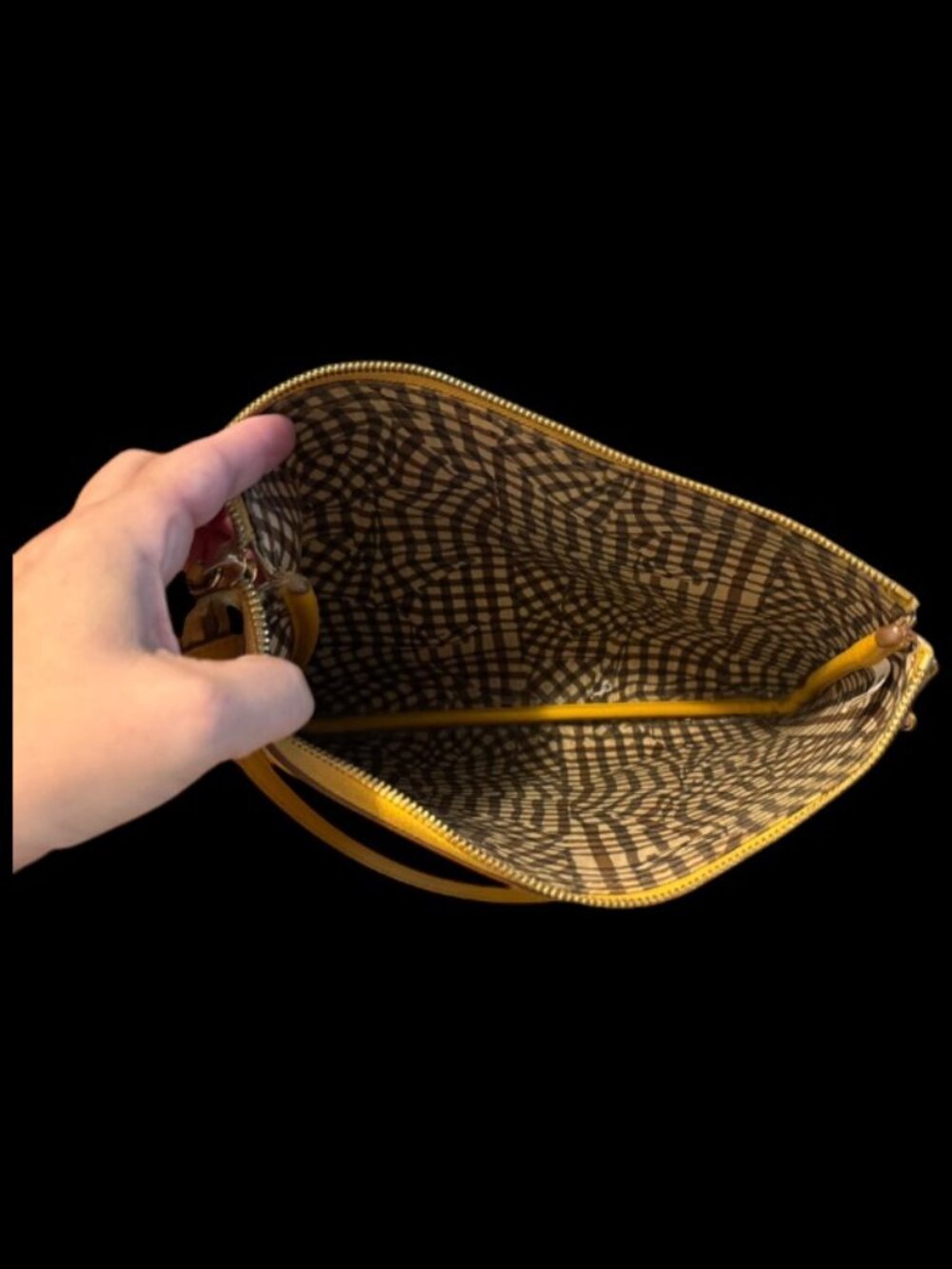 MCM Medium Liz Reversible Shopper | Cognac + Yellow - Picture 15 of 15